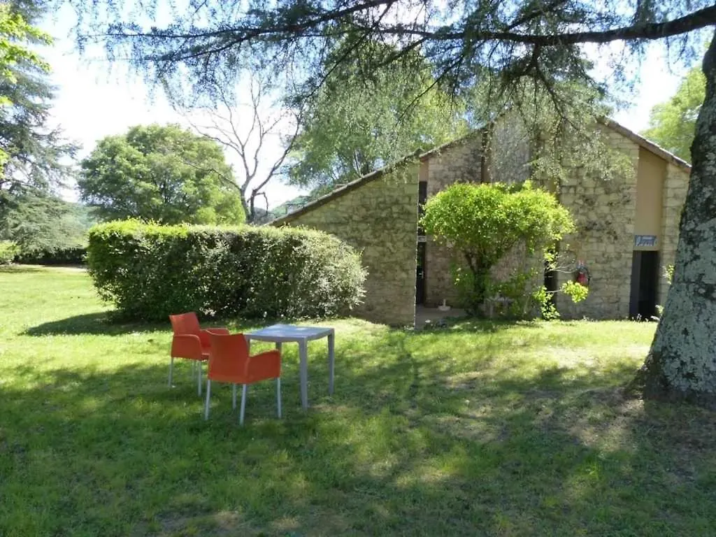 Camping 3 Etoiles - Piscine - Ccaiibf Chambonas 0*,